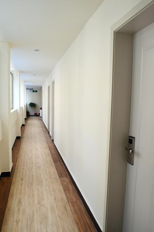Buddy'S Hostel Guilin Bagian luar foto